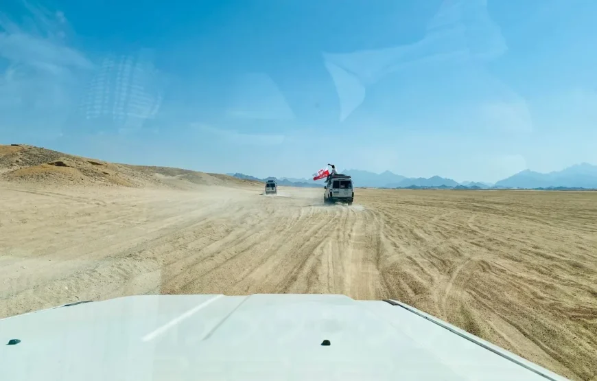 Mega Pustynne Safari Hurghada 2026: Quady, Jeepy i Rodzinna Przygoda