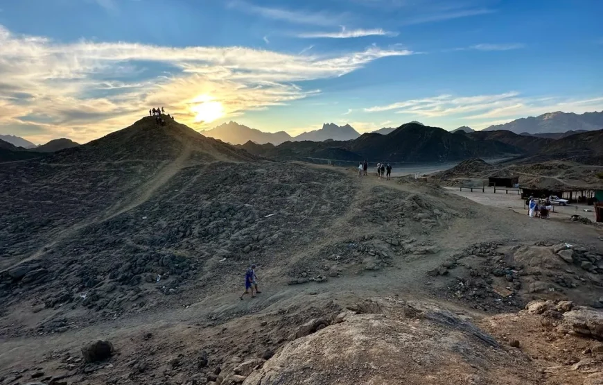 Mega Pustynne Safari Hurghada 2026: Quady, Jeepy i Rodzinna Przygoda