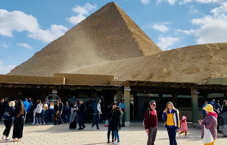 Cairo Tour from Hurghada | Pyramids, Sphinx & GEM | WawelEg